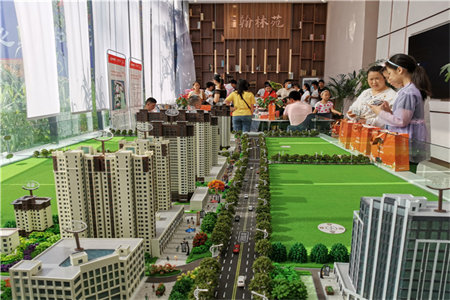 园博御园2室2厅1卫62万83m2中档装修出售